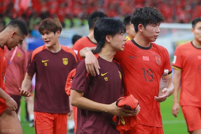 包含目标3-0！国足拒练兵，拿亚洲第三出气，首发11人浮现，CCTV5直播的词条